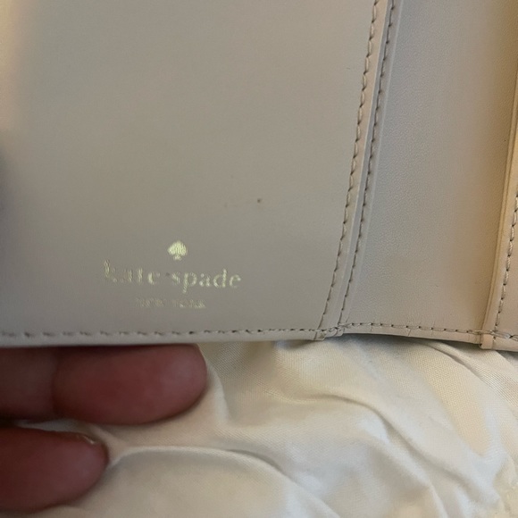039 Kate Spades wallet - Picture 5 of 8